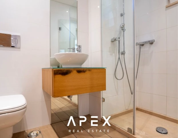 Four Bedroom Town House in The Crest