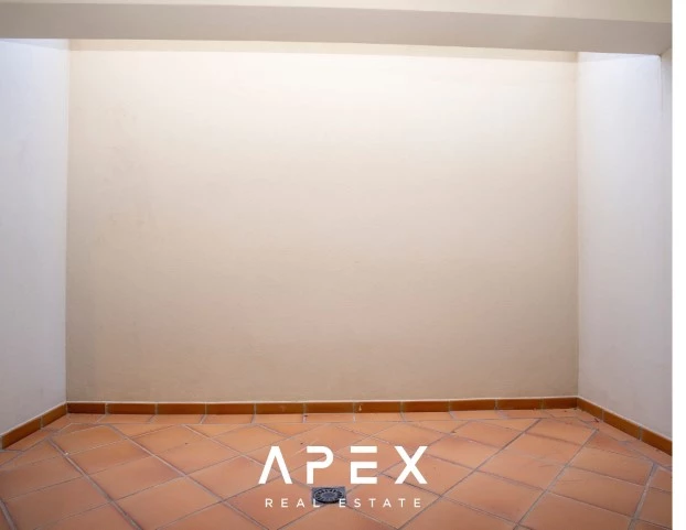 Four Bedroom Town House in The Crest
