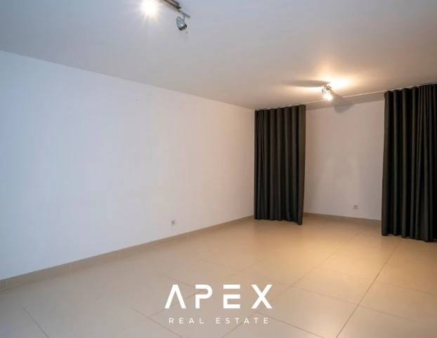 Four Bedroom Town House in The Crest