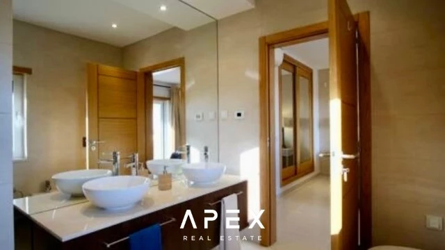 Four Bedroom Townhouse \ landscaped garden \ private pool \ Gated community